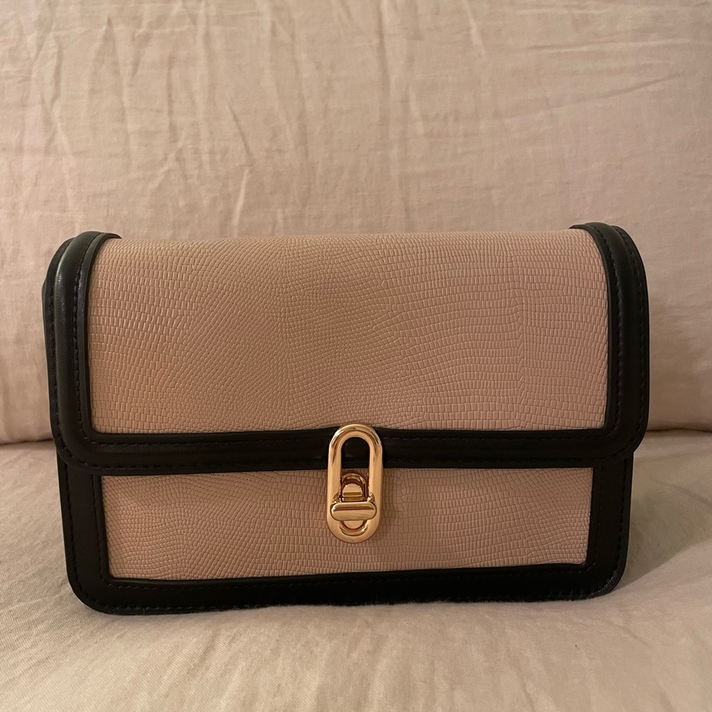 Jules Kae Mia Crossbody Bag